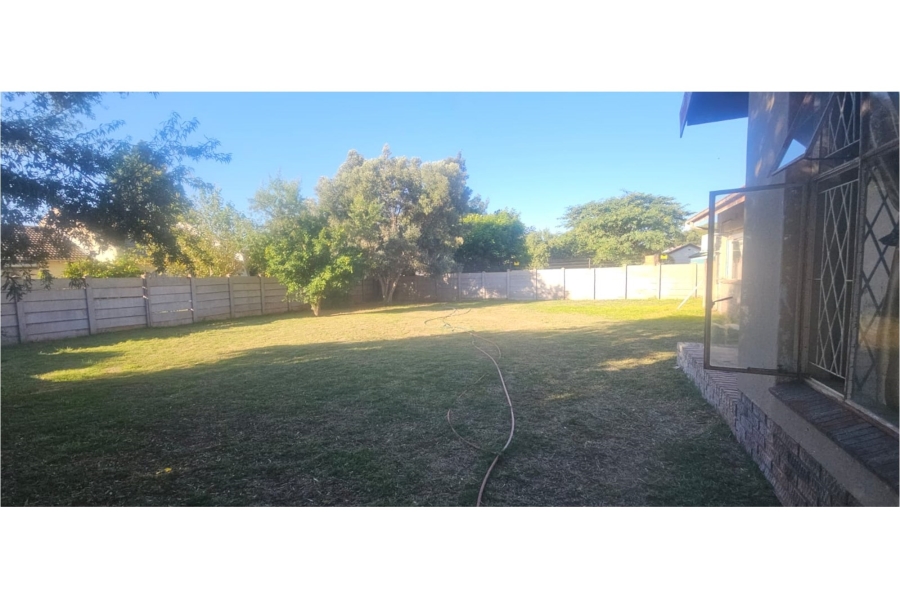To Let 3 Bedroom Property for Rent in Riviera Northern Cape